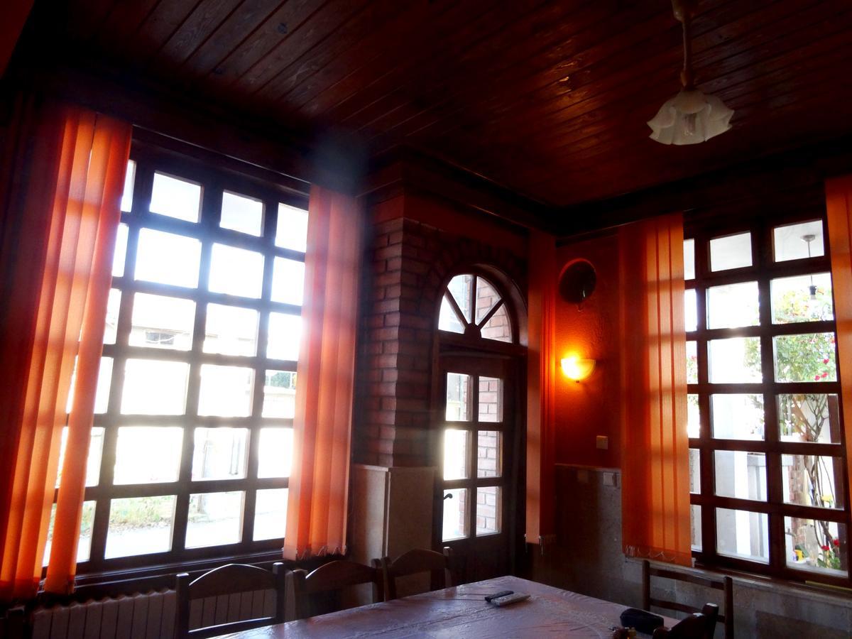 Family Hotel Rose Pavel Banya Exterior photo